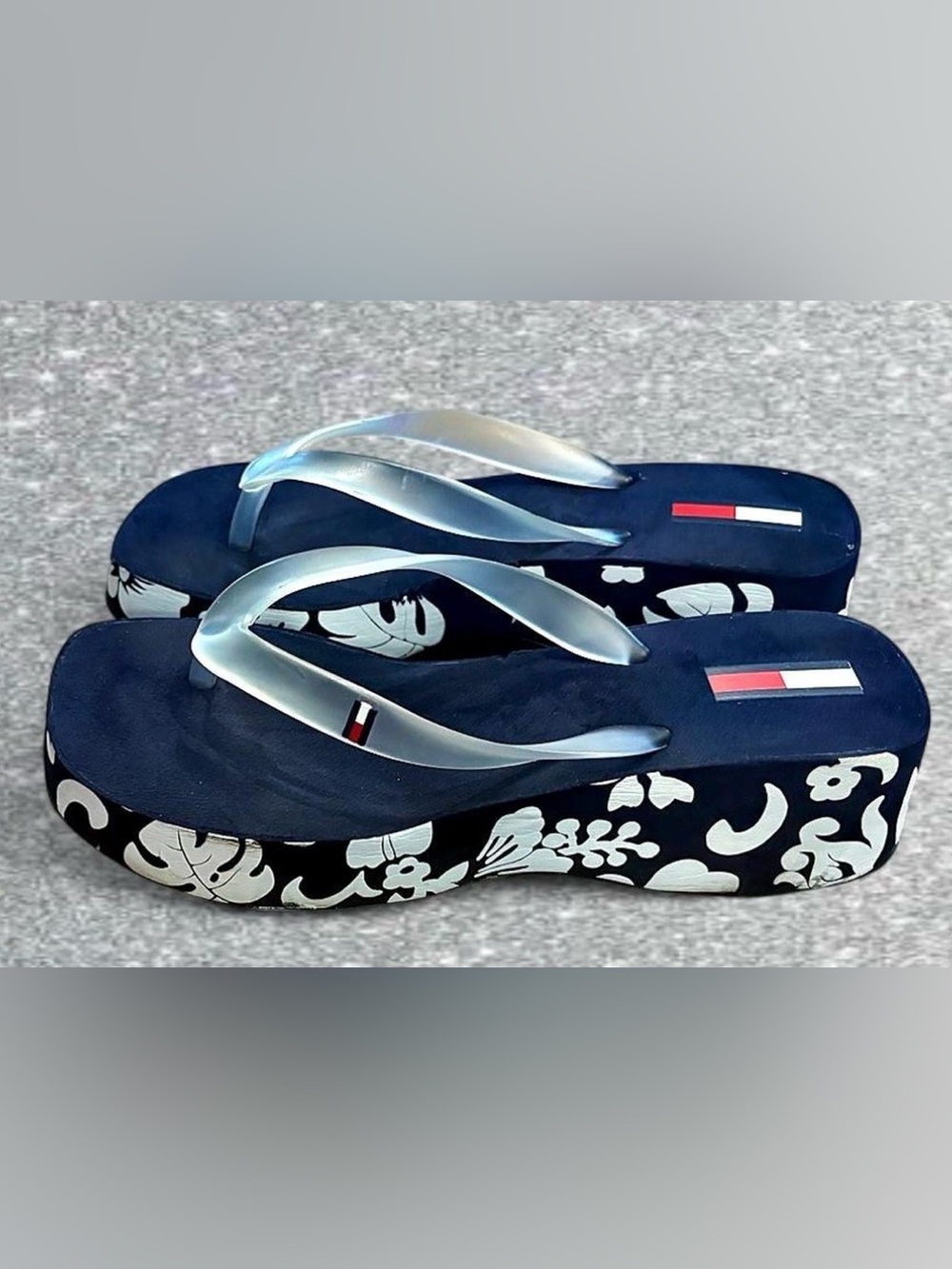 Tommy Hilfiger Platform Flip Flops with Frosted Straps Size 8
